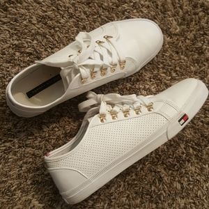 Tommy Hilfiger White Lace-Up Flats Sneakers 10